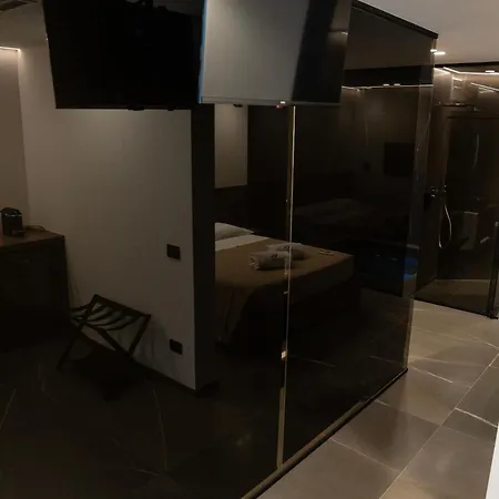 Vs Luxury With * Μπάρι