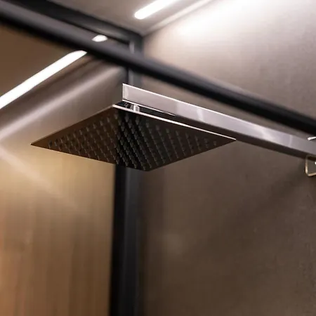 Vs Luxury With * Bari