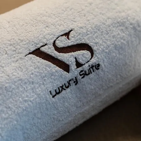 Vs Luxury With * Bari