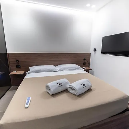 Vs Luxury With Бари