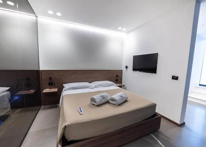 Vs Luxury With Μπάρι